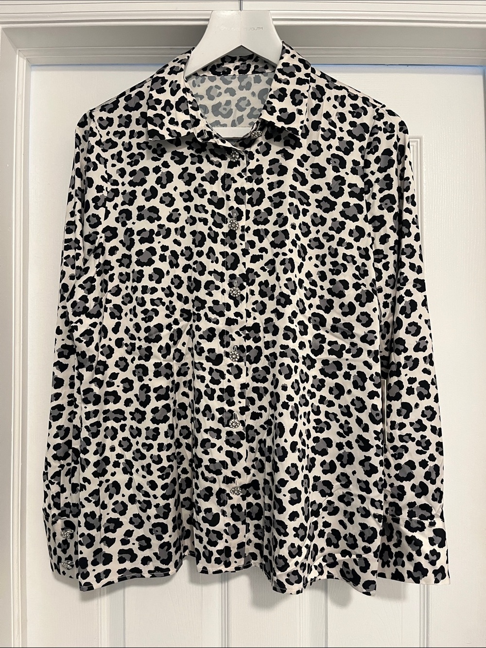 Jaclyn Smith Black and White Leopard Print Button-Up Blouse